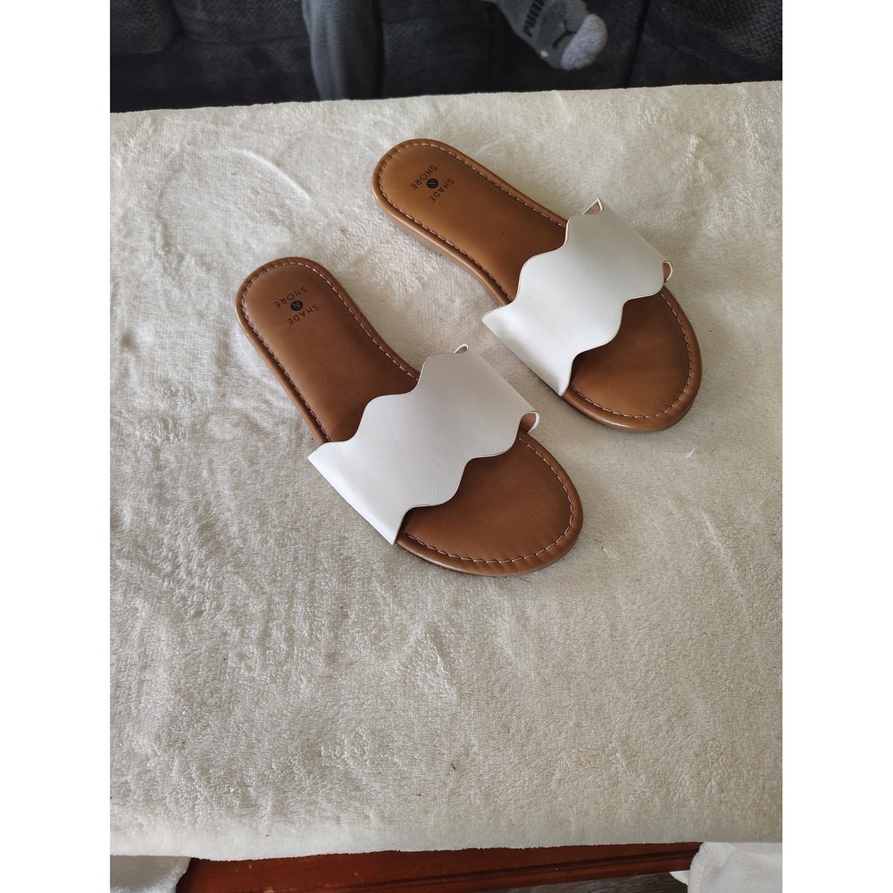 Shade & Shore Womens Scalloped Slide Sandals White Tan Size 7 Flat Slip On